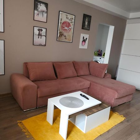Apartament Near The Park Two Rooms Boekarest Buitenkant foto