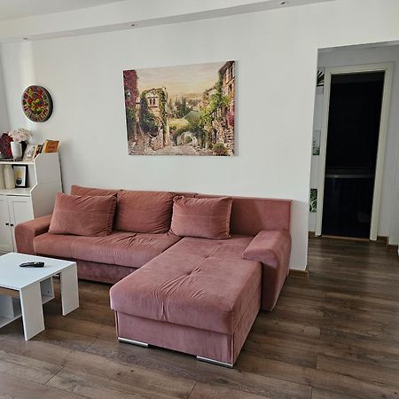 Apartament Near The Park Two Rooms Boekarest Buitenkant foto