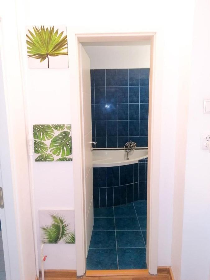 Apartament Near The Park Two Rooms Boekarest Buitenkant foto