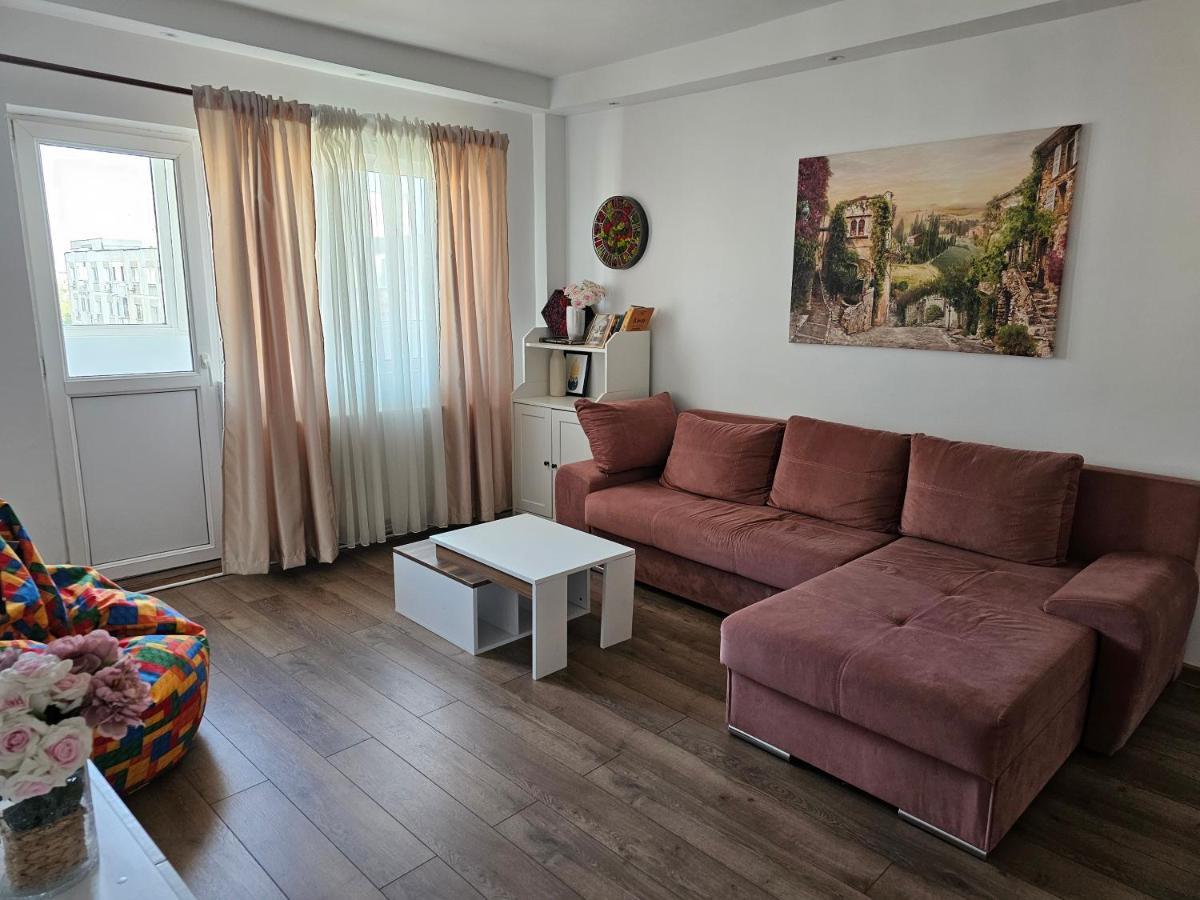 Apartament Near The Park Two Rooms Boekarest Buitenkant foto