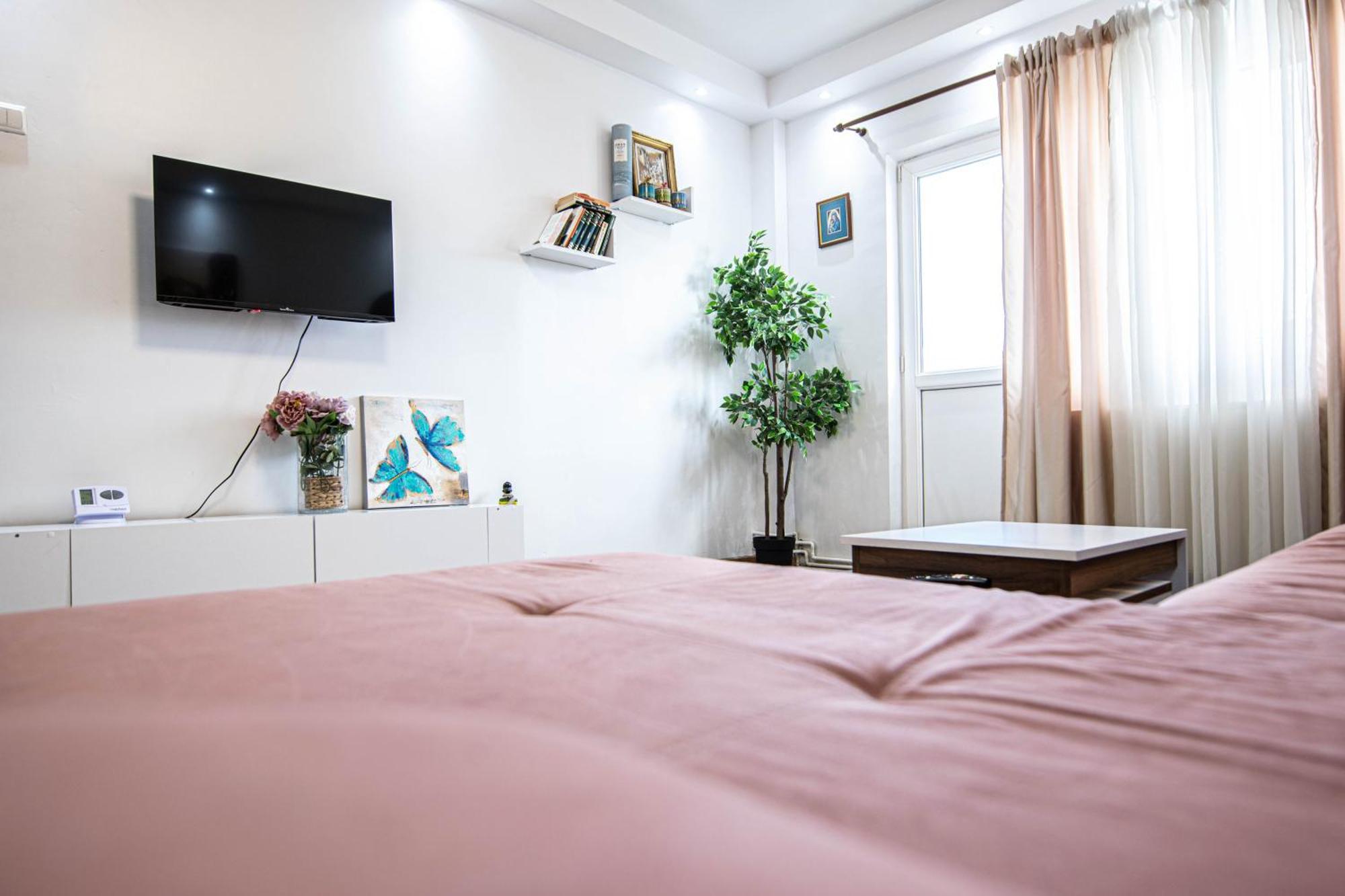 Apartament Near The Park Two Rooms Boekarest Buitenkant foto