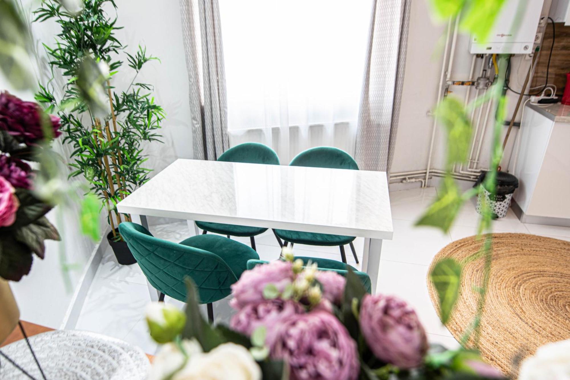 Apartament Near The Park Two Rooms Boekarest Buitenkant foto